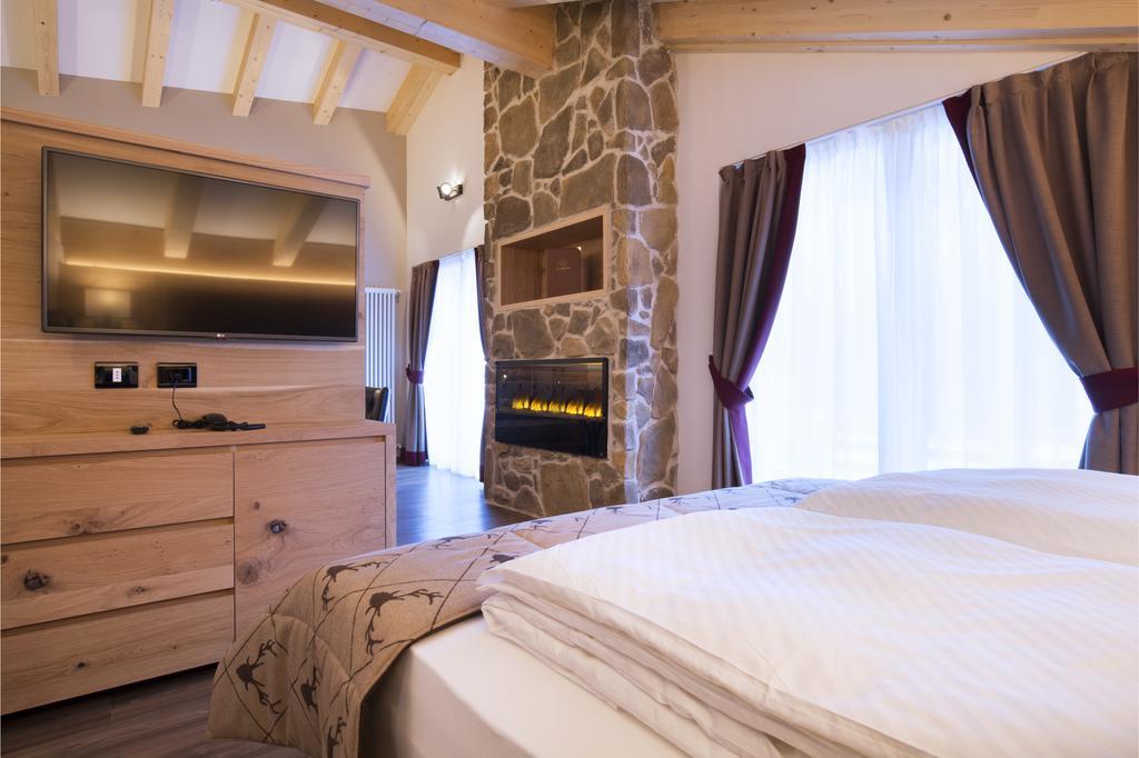 Chalet Marcora Campitello di Fassa Camera foto