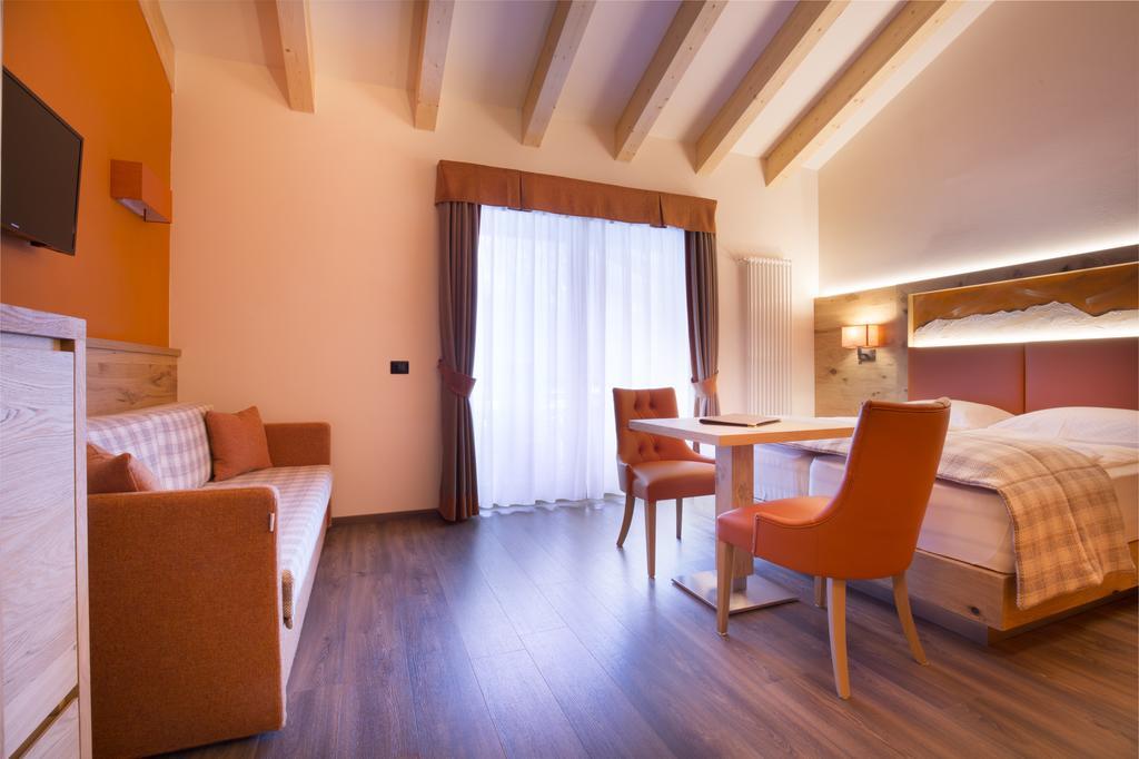 Chalet Marcora Campitello di Fassa Camera foto