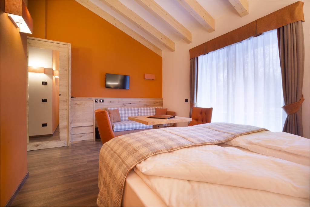Chalet Marcora Campitello di Fassa Camera foto