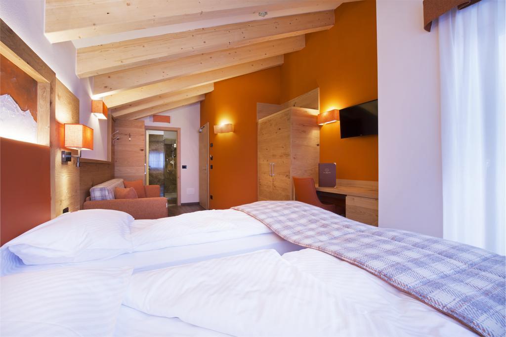 Chalet Marcora Campitello di Fassa Camera foto